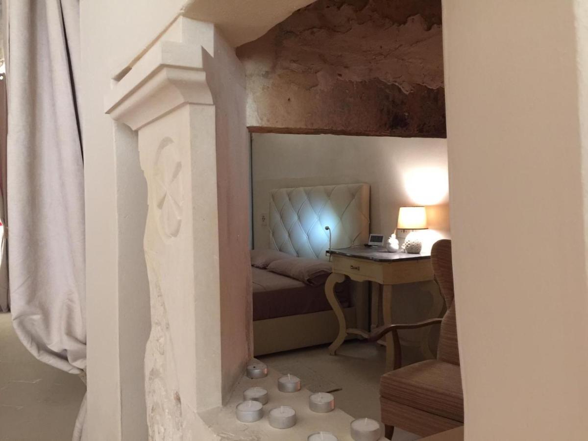 Bed and Breakfast Palazzo De Carlo E Il Parco Dei 7 Pozzi à Lecce Extérieur photo