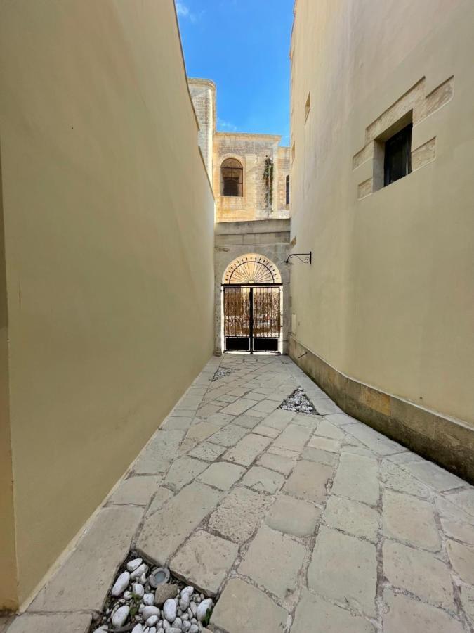 Bed and Breakfast Palazzo De Carlo E Il Parco Dei 7 Pozzi à Lecce Extérieur photo
