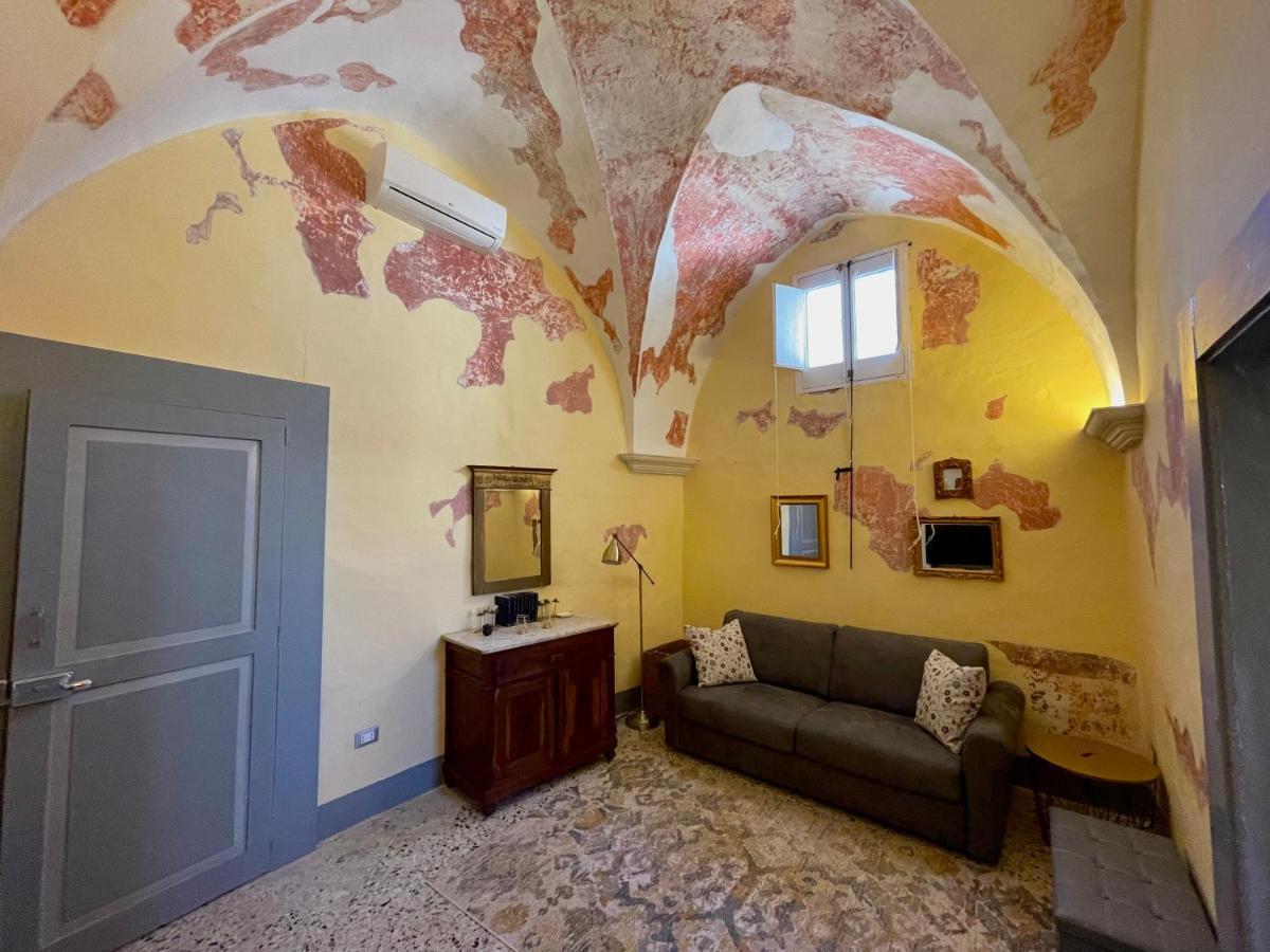 Bed and Breakfast Palazzo De Carlo E Il Parco Dei 7 Pozzi à Lecce Extérieur photo