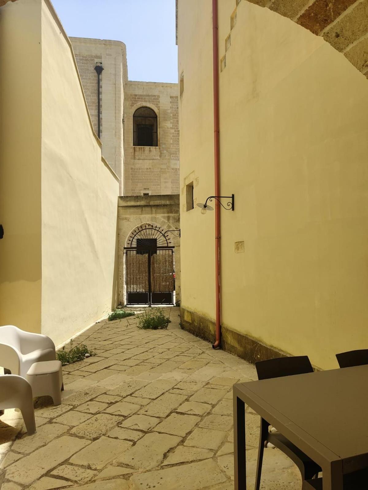 Bed and Breakfast Palazzo De Carlo E Il Parco Dei 7 Pozzi à Lecce Extérieur photo
